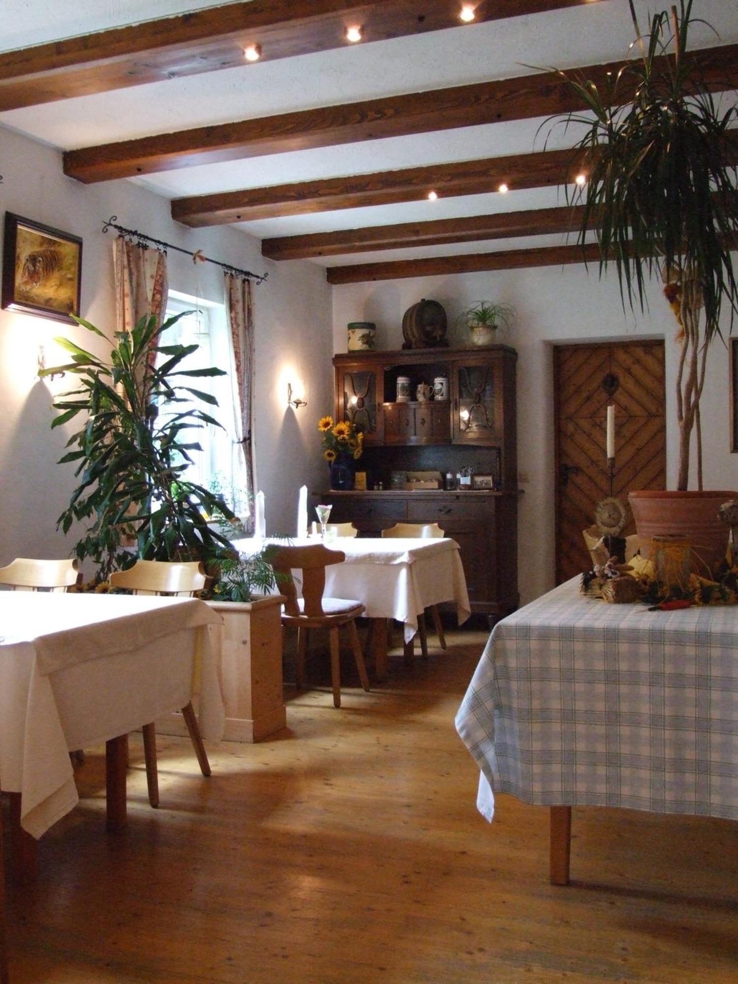 Gasthof Zum Hirsch Neukirch  Exterior photo